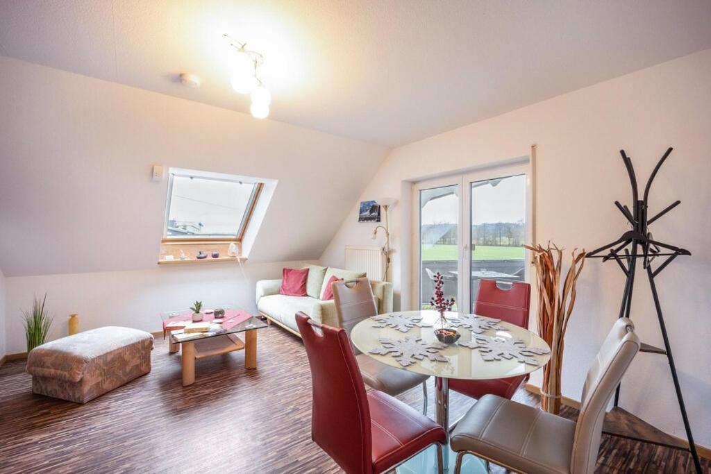 Ferienwohnung Im Gruenen, 10 Km Rv, 30 Km Bodensee, Kueche Bad Balkon Wolpertswende Kültér fotó